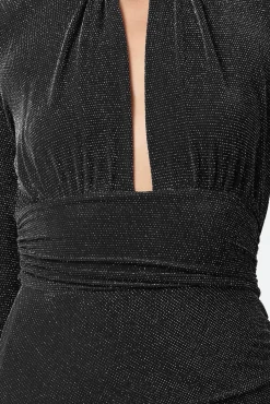 Vestido com decote