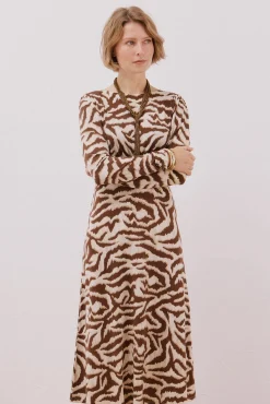Vestido com peito franzido