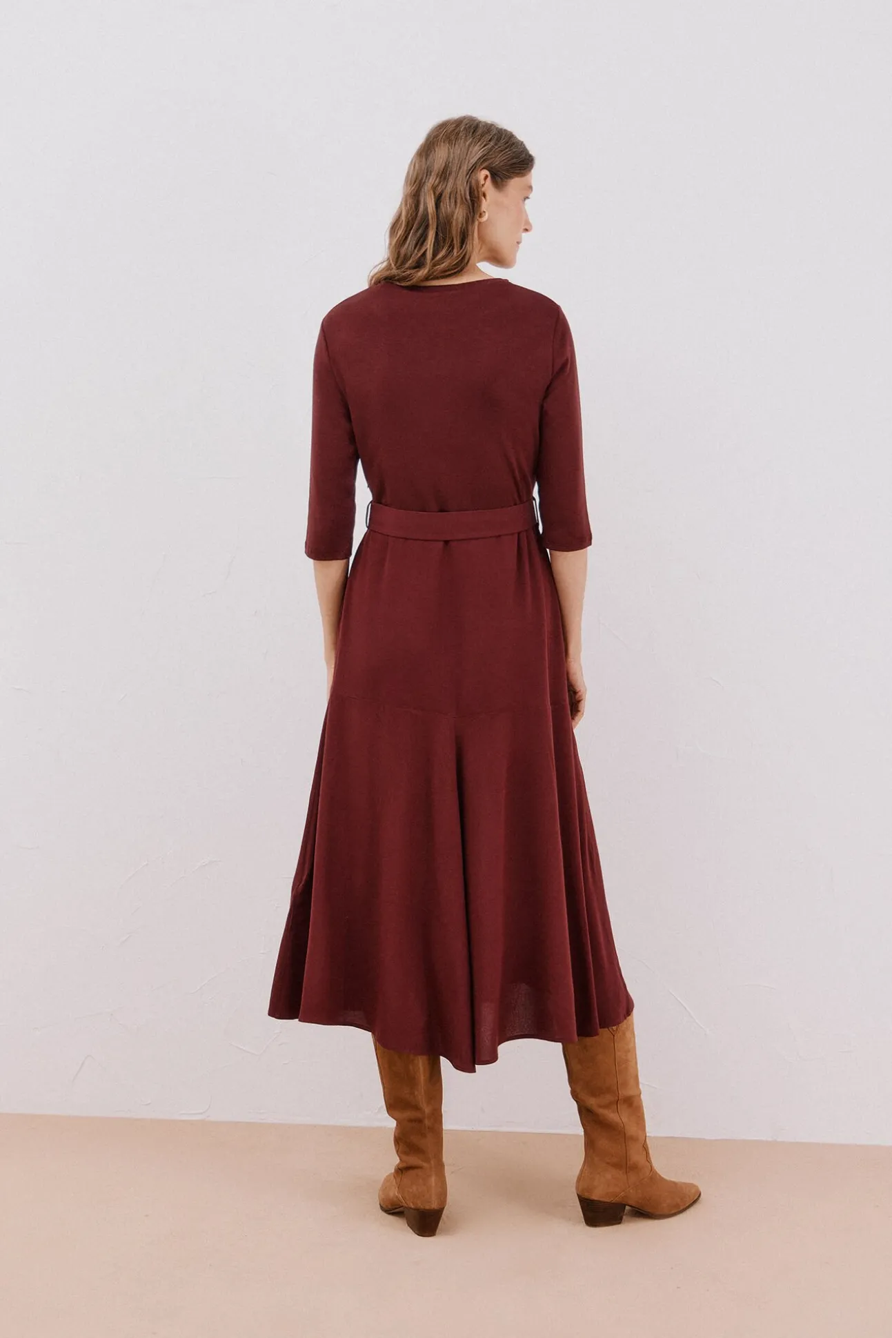 Vestido combinado com cinto