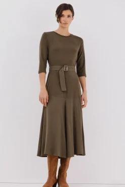 Vestido combinado com cinto