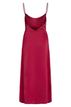 Vestido comprido acetinado com decote drapeado