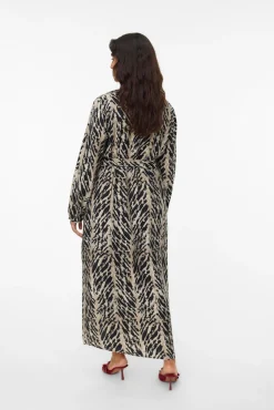 Vestido curto com decote em bico e gola manga comprida