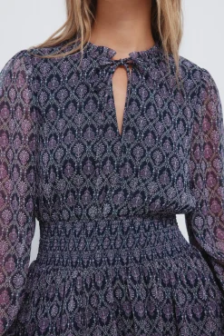 Vestido curto com estampado geométrica