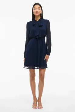 Vestido curto de chiffon