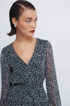 Vestido curto de chiffon estampado