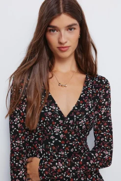 Vestido curto floral