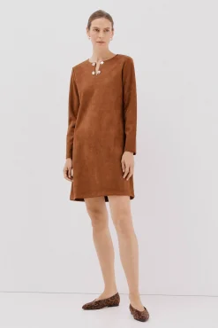 Vestido de camurça