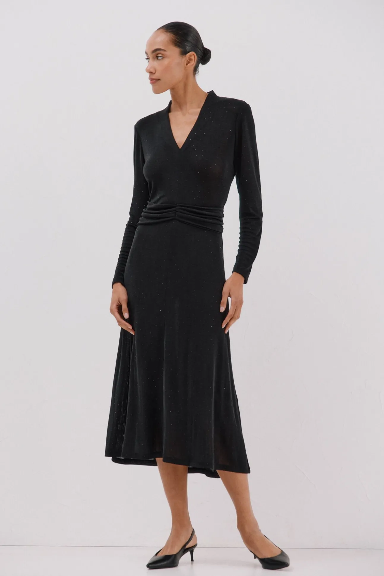 Vestido de cetim brilhante
