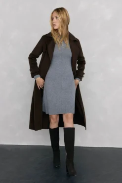 Vestido de malha com costura central em lã