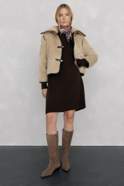 Vestido de malha com costura central em lã