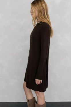 Vestido de malha com costura central em lã