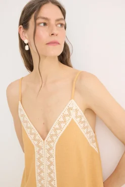 Vestido de renda de algodão contrastante