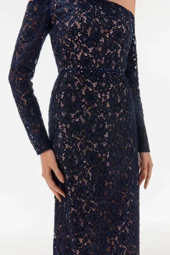 Vestido de renda manga