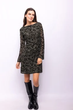 Vestido de tecido flocado