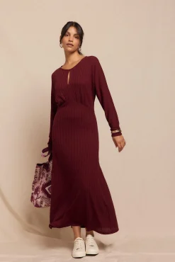 Vestido estruturado com manga morcego