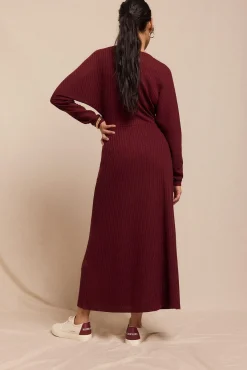 Vestido estruturado com manga morcego