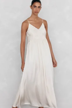 Vestido lingerie com detalhe franzido