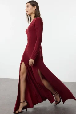 Vestido longo com decote em V