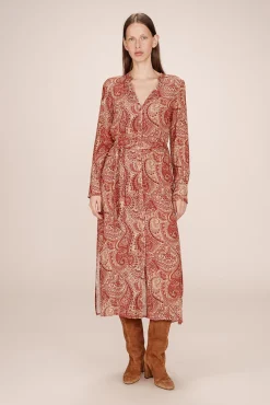 Vestido longo com estampado de motivos boêmios