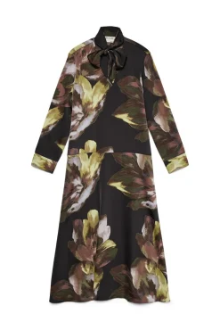 Vestido longo com laçada