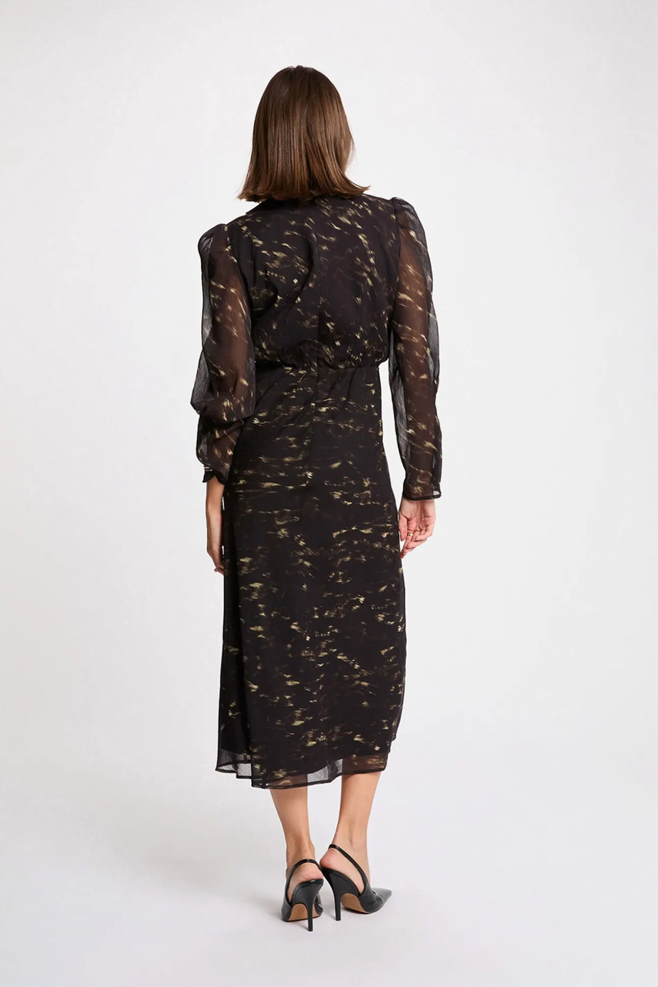 Vestido longo com mangas bufantes