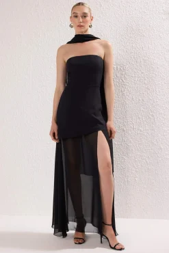 Vestido longo com xaile