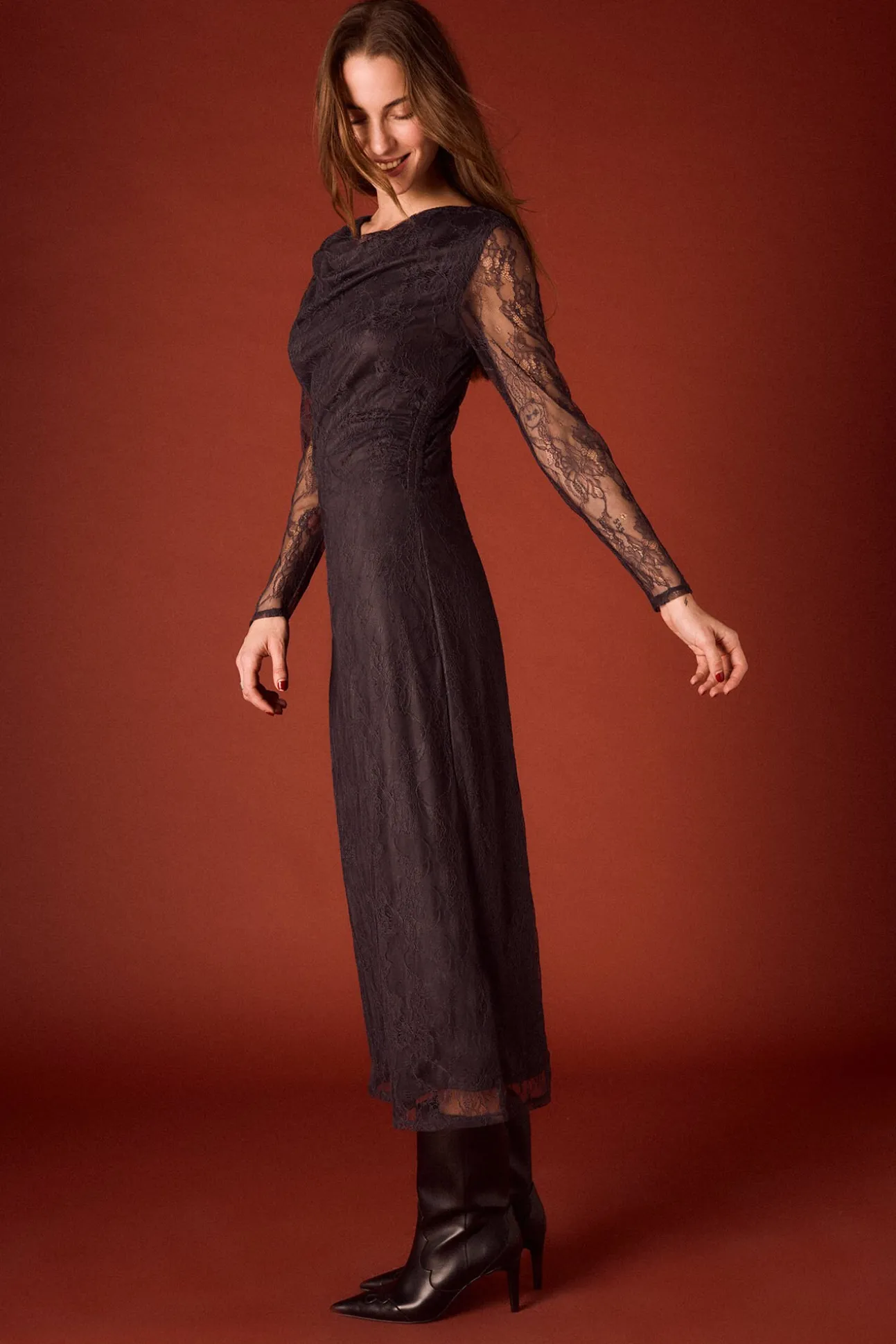 Vestido longo de renda