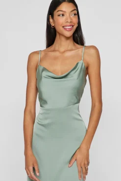 Vestido midi acetinado