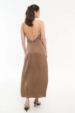 Vestido midi acetinado