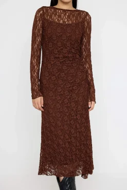 Vestido midi com costas abertas