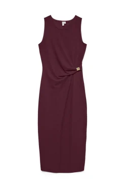 Vestido midi com detalhe de fivela