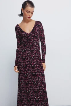 Vestido midi estampado com decote franzido