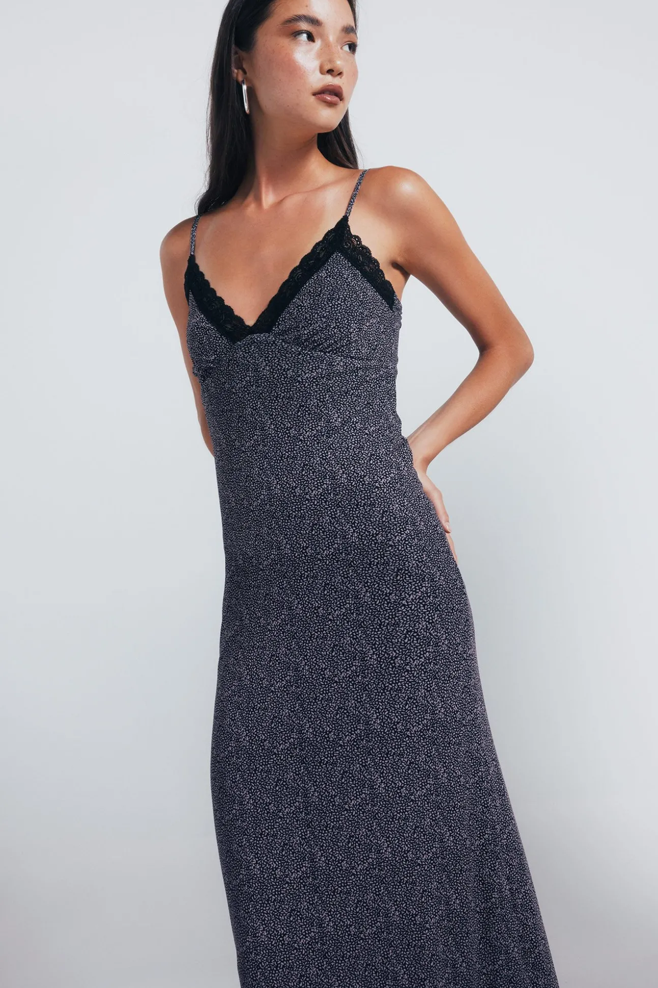 Vestido midi lingerie