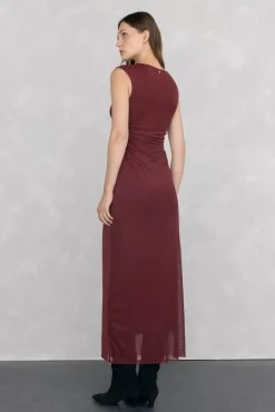 Vestido midi reto com babados em tule