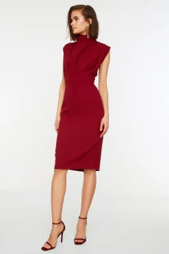 Vestido midi tubinho