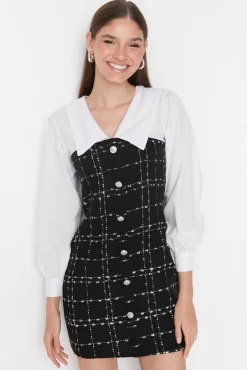 Vestido mini com gola camiseira